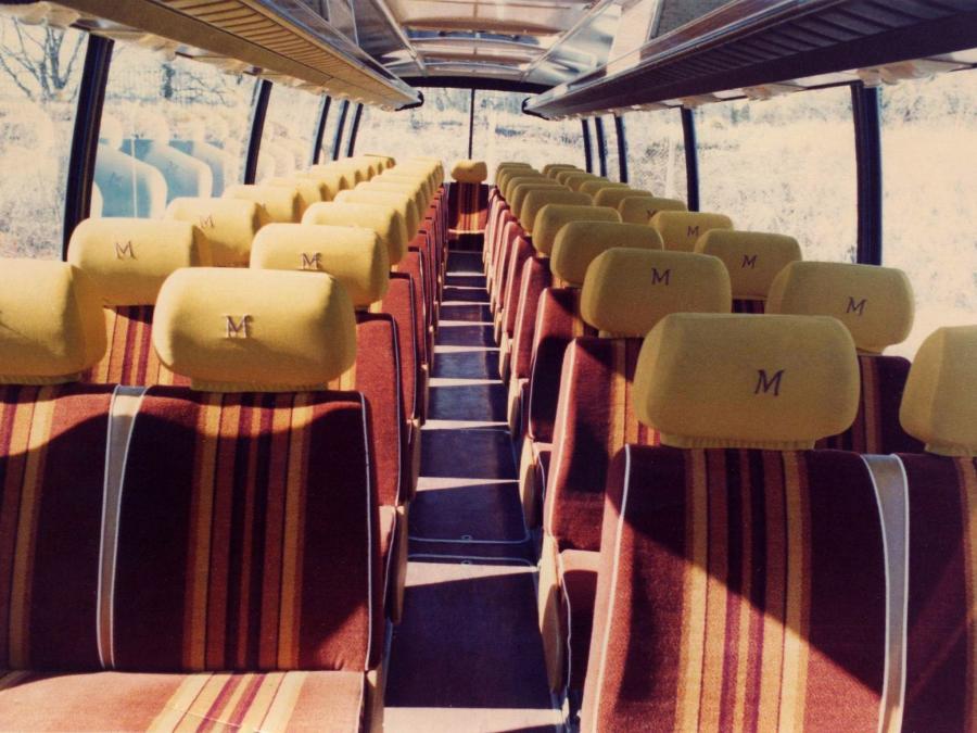 Интерьер Bedford YRQ Plaxton Panorama (C45F) 1980 года  (UK) (фото 3 из 3)